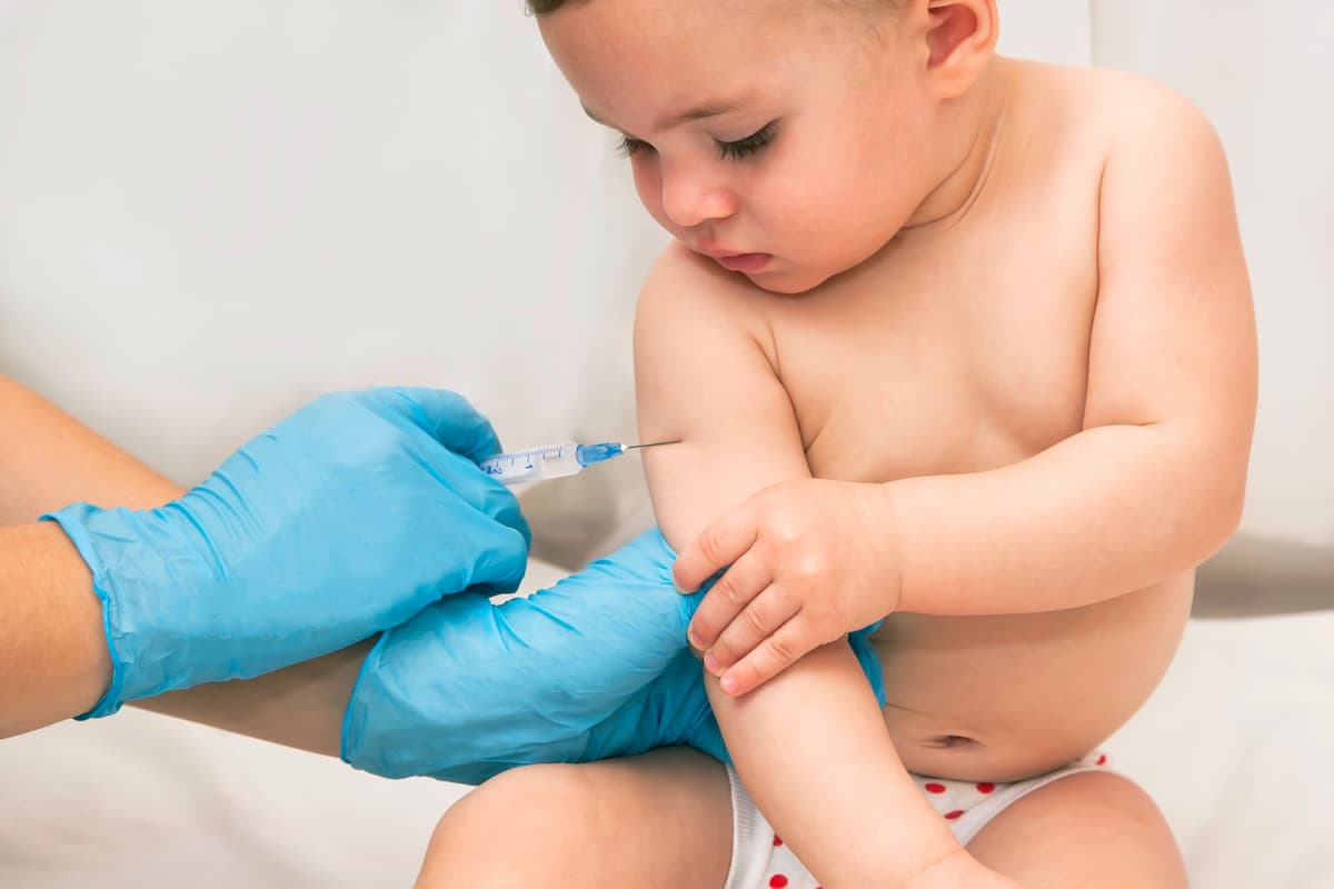 Baby-getting-vaccinated-heavy-metals-detox